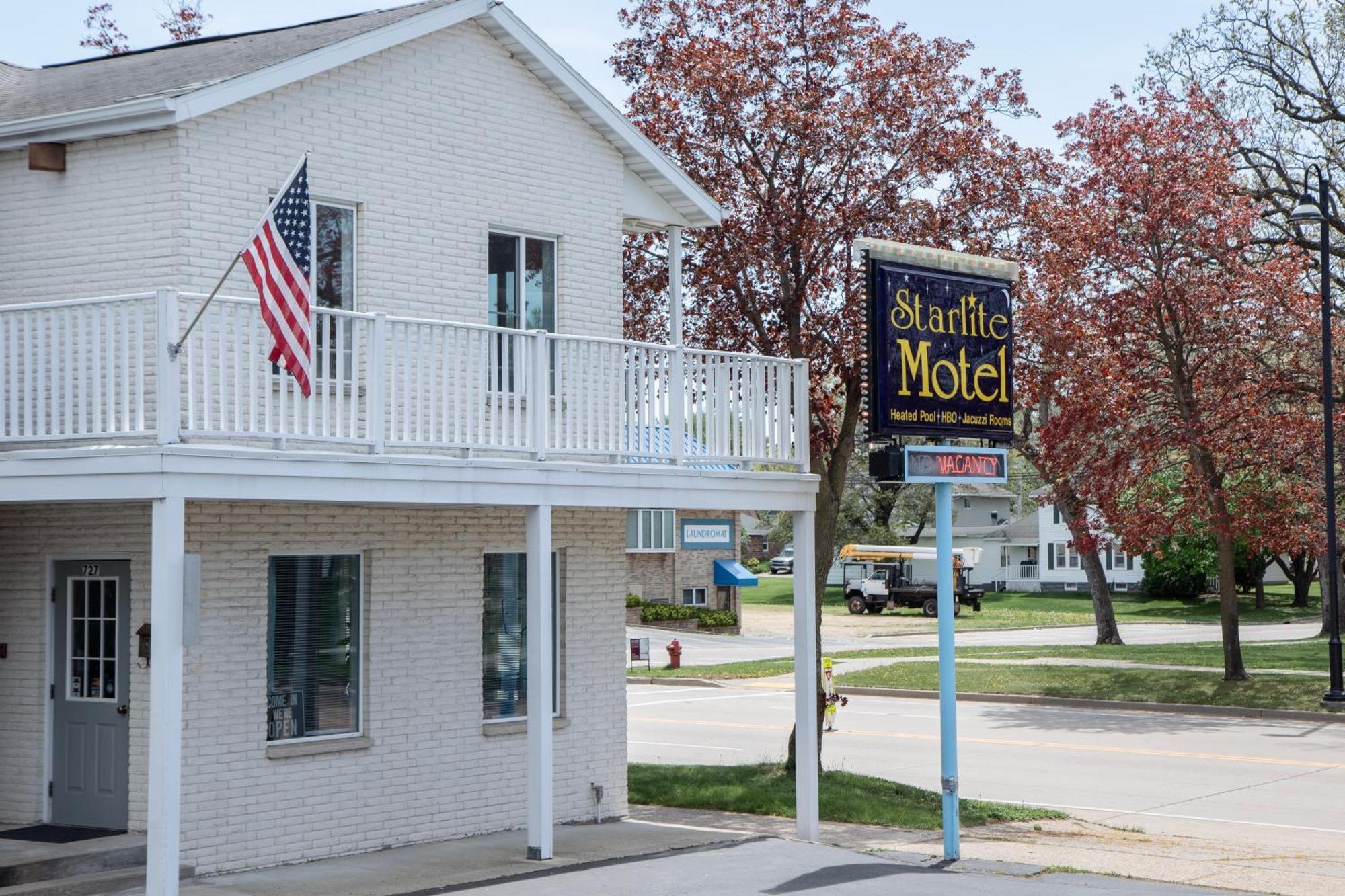 Starlite Motel Wisconsin Dells Εξωτερικό φωτογραφία